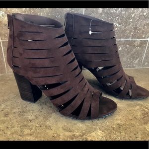 NWOT Carlos by Carlos Santana Brown Shoes